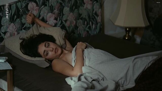 Гольшифте фарахани (golshifteh farahani nude scenes in "les deux amis" 2015)