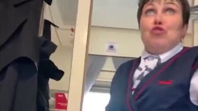 Самая доброжелательная в мире проводница