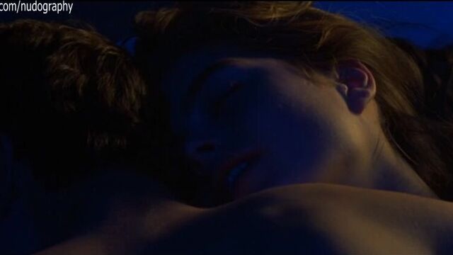 Брук шилдс (brooke shields) голая в фильме "бесконечная любовь" (endless love, 1981, франко дзеффирелли)