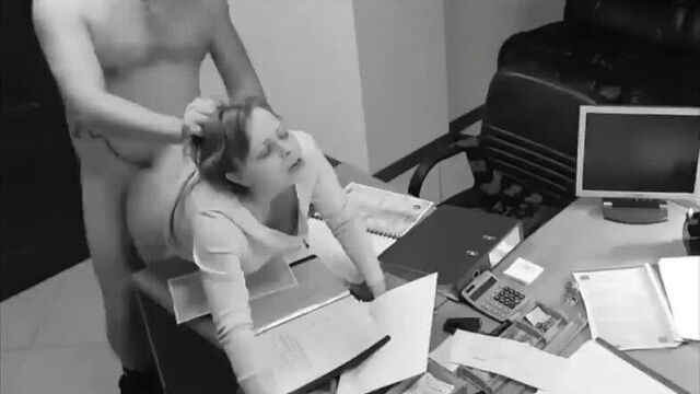 Ofiste efsane sikiş