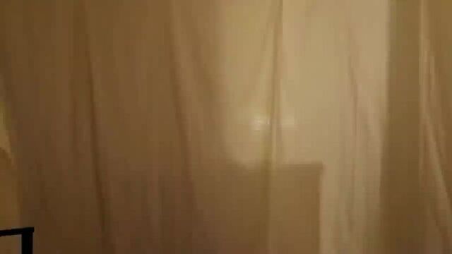 Güzel vücuduyla şov yapıyor