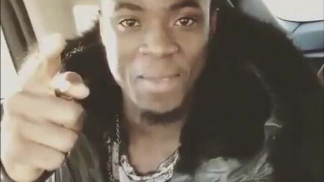 Эрик байи и хуан мата поздравляют всех с наступающим рождетсвом