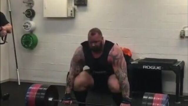 Хафтор бьернсон, тяга 400 кг на 2 раза