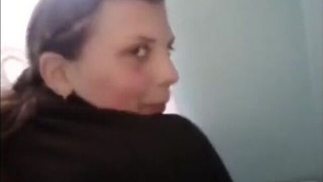 С продавщицей в магазине - секс и минет