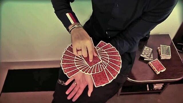 Трюки с картами пятикратный чемпион мира по слейтингу