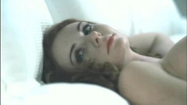 Лена катина (тату) голая в клипе "белый плащик" (без цензуры, 2008)