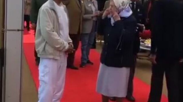 Шейх мохаммед и ее величество королева елизавета ii