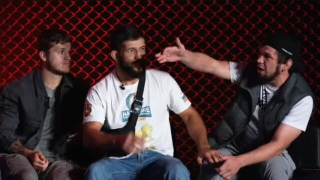 Зелимхан юсупов устроил драку с азизханом чоршанбиевым.