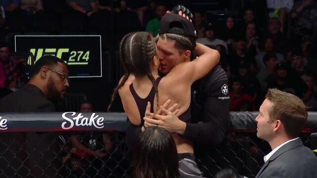 Трэйси кортез победила мелиссу гато единогласным решением