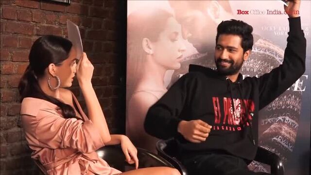 Нора фатехи и вики каушал