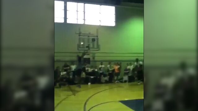 Lol. джордан кларксон объявил о завершении карьеры этого чувака :)