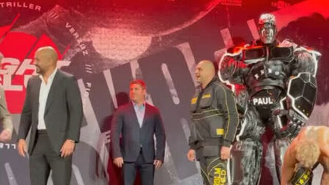 Бен аскрен и джейк пол прошли процедуру взвешивания.