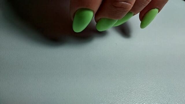 Неоновые ногти!!!)