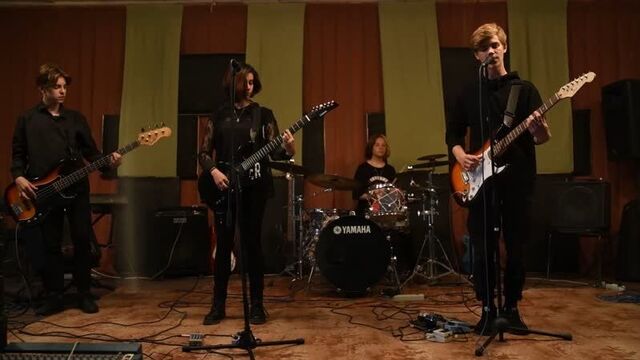 «движ» cover папин олимпос – тёмно-оранжевый закат