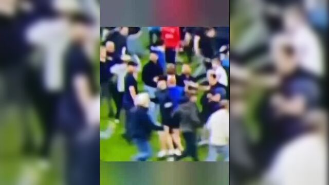 Виейра ударил фаната эвертона