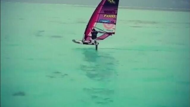 Вндсерф гидрофоил) прикольная тема!