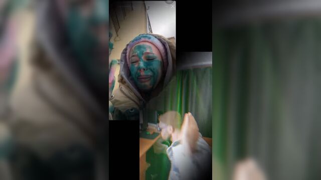 Инстасамку облили зелёнкой 