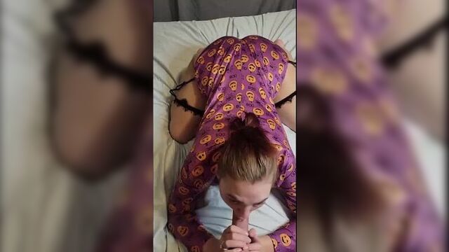 Üvey babasına efsane sakso çekiyor