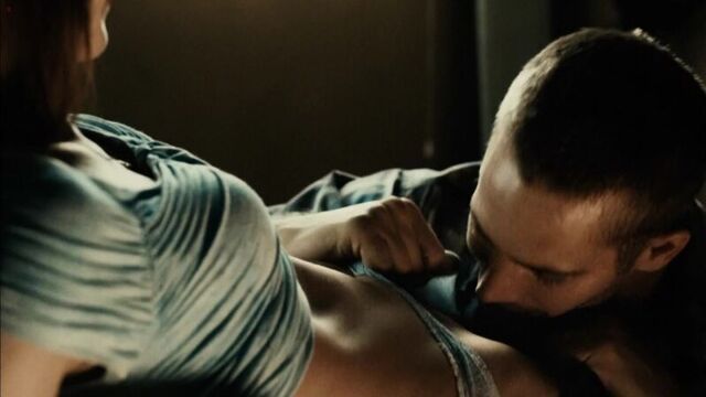 Vera farmiga nude - running scared (2006) hd 1080p