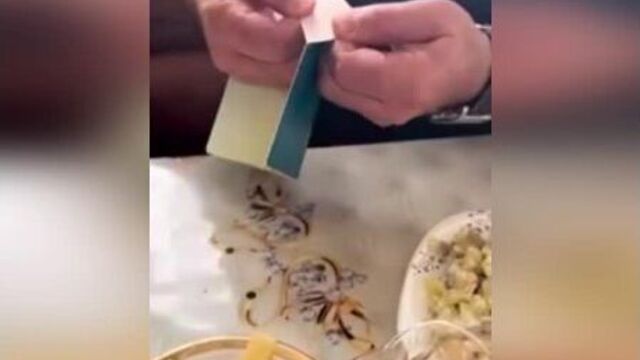 Казахи рвут загранпаспорта