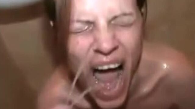 Обоссал подружку