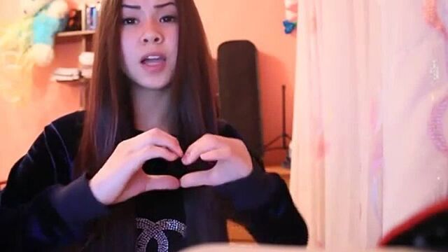 Ну_очень_красивая_и_милая_казашка_lova_lova_tri_slova