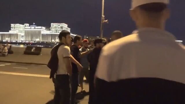 Отпиздили вдвшников