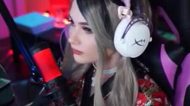 Карина - вж линк куколд