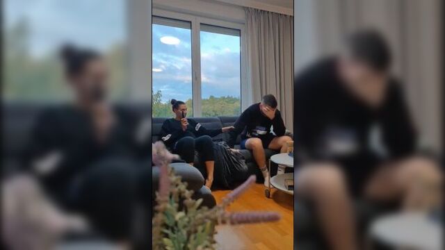 Жена и сюрстремминг