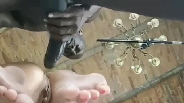 Большой пенис в тукую попу, порвал весь попу