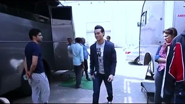 Tiger shroff's cheeky, remixed and raw looks for american swan! - тайгер шрофф)