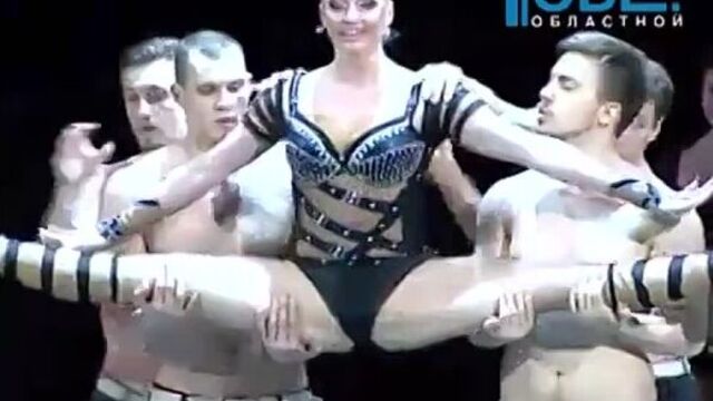 Без коментов!анастасия волочкова бесплатно показала детям эротик-шоу..(не порно,не секс,физрук,сиськи,попки,не эротика)