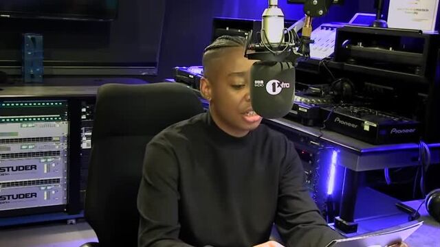 [silence place] эмма маккей и шути гатва угадывают зашифрованные позы в сексе | половое воспитание