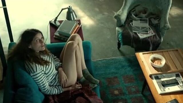 Голая летиция каста секс