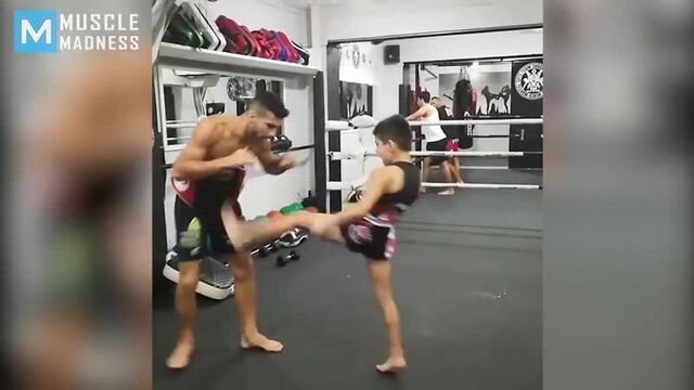 10 years old muay thai monster - ramadan ondash - muscle madness(1)