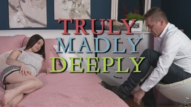 Absoluporn - elle se fait bouffer le cul avant un bon limage - video porno films xxx sexe en streaming