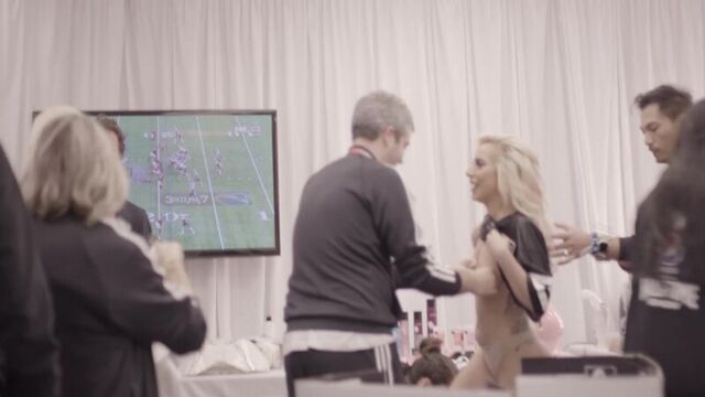 Леди гага (lady gaga nude scenes in "gaga five foot two" 2017)