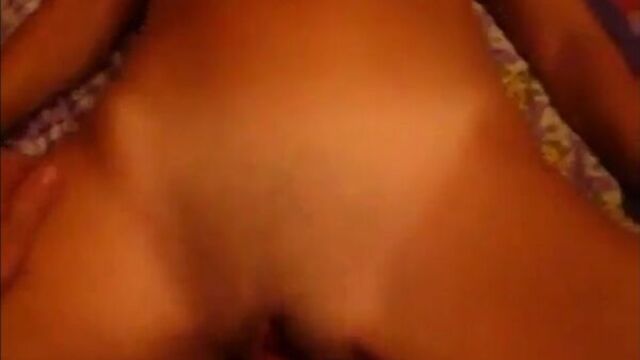 Пьяная малолетка трахается на вписке с незнакомцем порно бухую в отключке ебет т1