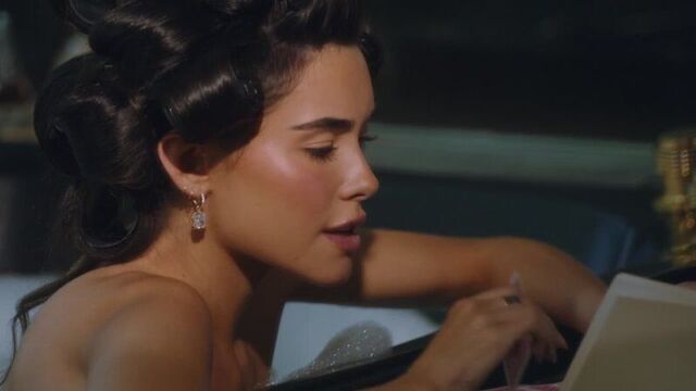 Madison beer - showed me (1080p hd)