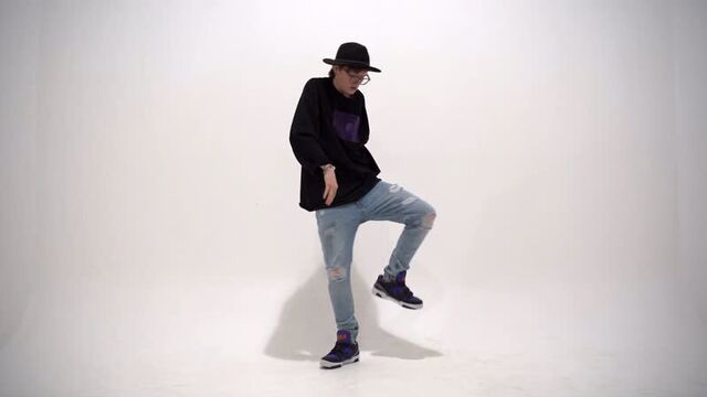 Freeform bruk up | “space” | smoke