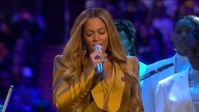 Beyonce pays tribute to kobe and gigi bryant with a couple of his favorite songs