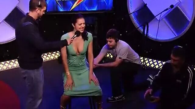 Howard stern, adrianne curry (supermodel) rides the sybian