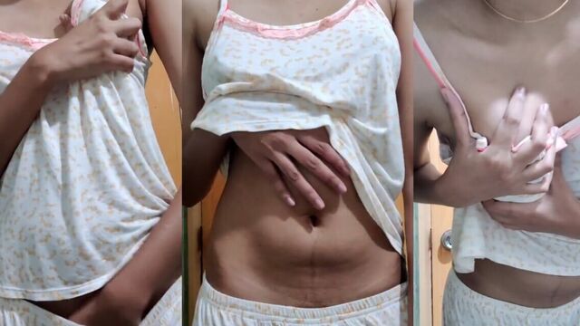 Desi hot girl feeling horny