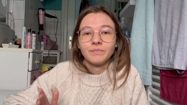 Extreme squirt teen!