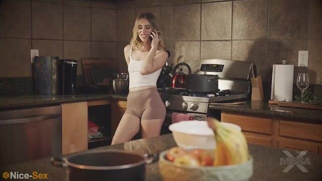 Шаловливая няня - (русская озвучка)