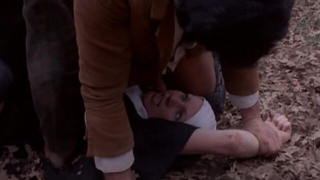 Сцена изнасилования монашки(насилуют, rape) из порно фильма interno di un convento(внутри монастыря) - 1977 год