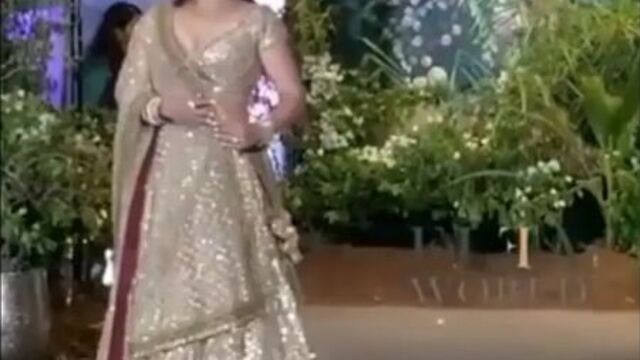 Рани мукерджи на свадебном приёме ананда и сонам