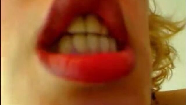 Ксюша собчак в порно чате :)