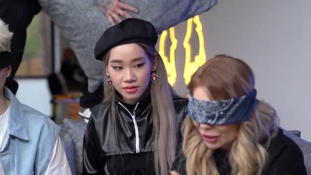 [chanderland] карина кросс и гэри пробуют азиатские продукты челлендж