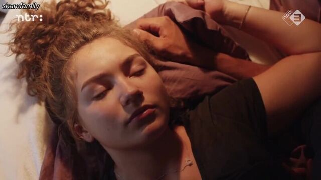 Skam nl (нидерланды). 1 сезон. 1 серия. часть 2 (шерлок) рус. субтитры).